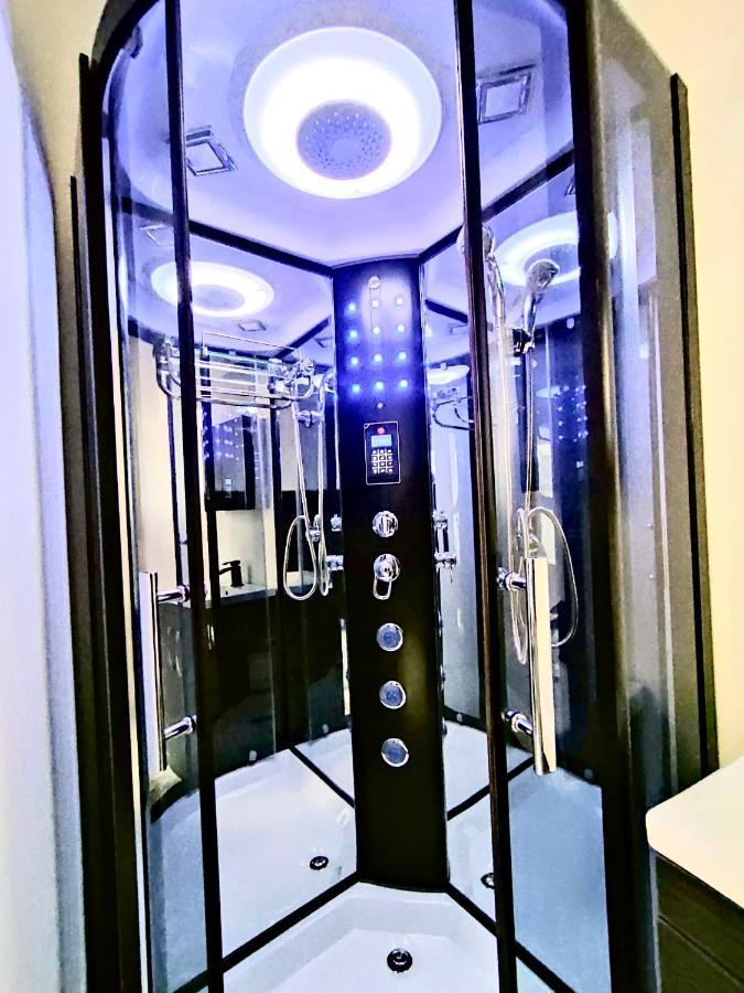 Duke And Duchess Apartments And Rooms - Private In Room Hot Tub Suites London Exteriör bild