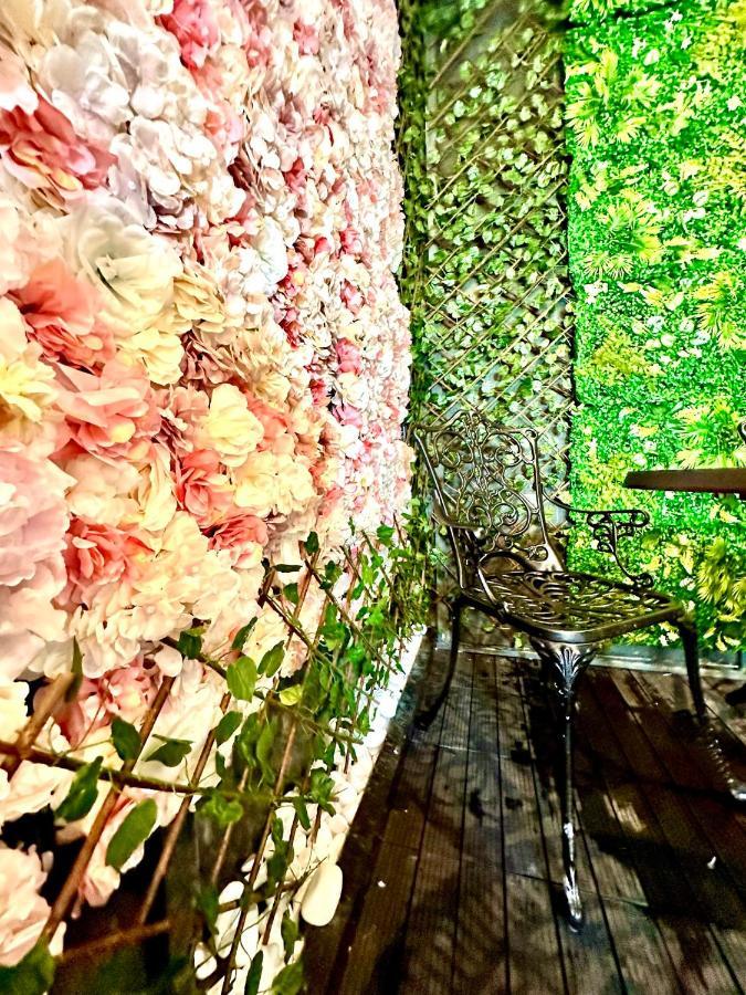 Duke And Duchess Apartments And Rooms - Private In Room Hot Tub Suites London Exteriör bild