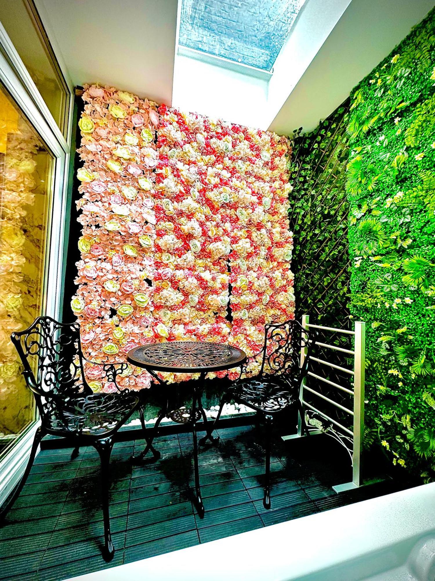Duke And Duchess Apartments And Rooms - Private In Room Hot Tub Suites London Exteriör bild