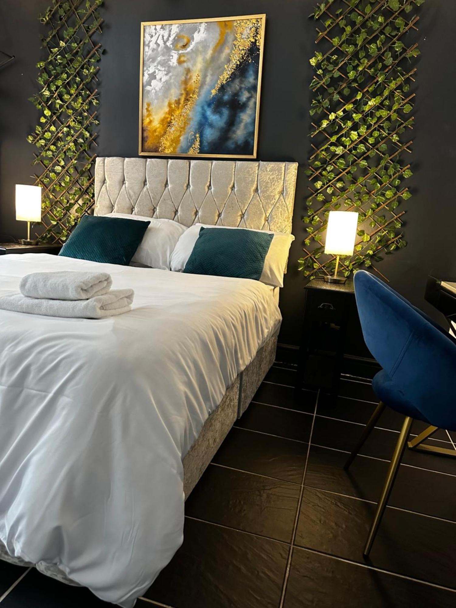 Duke And Duchess Apartments And Rooms - Private In Room Hot Tub Suites London Exteriör bild