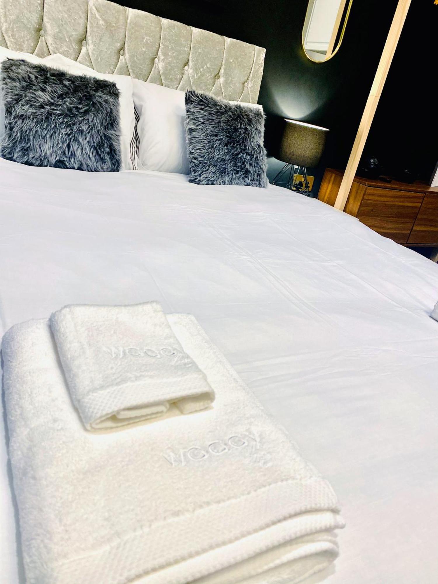 Duke And Duchess Apartments And Rooms - Private In Room Hot Tub Suites London Exteriör bild